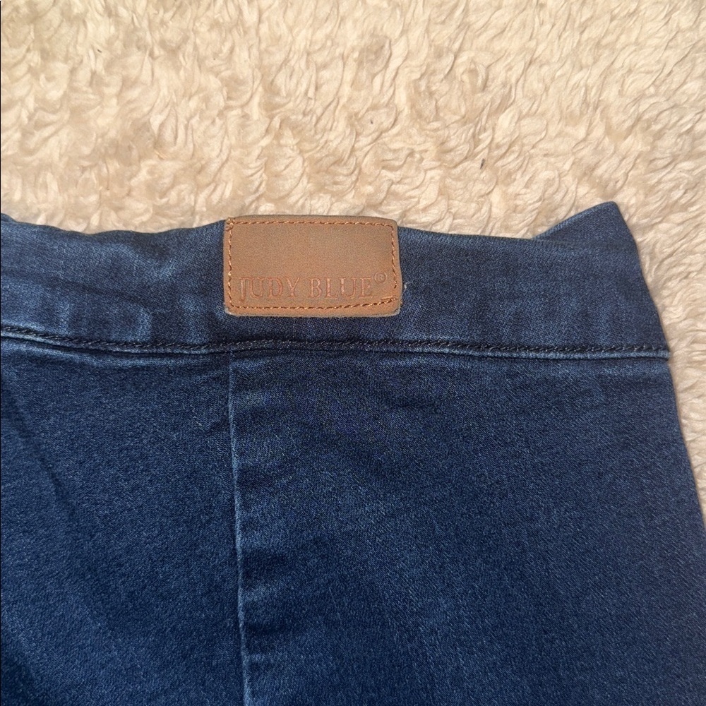 Judy Blue Jeans - Picture 6 of 6